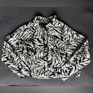 Tahari: 100% Linen - B&W Patterned L/S Blouse - Size Small